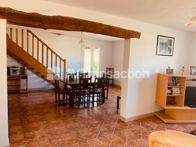 Maison 215 m² à Ladiville  - photo 7