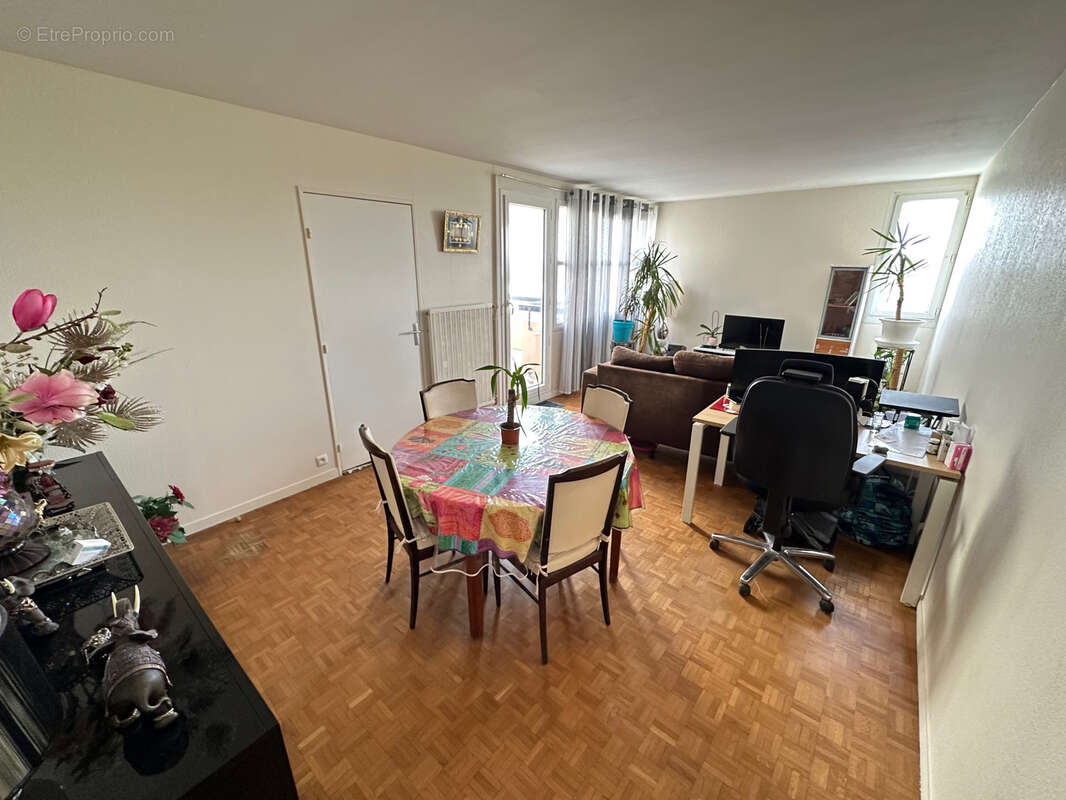 Appartement à RIS-ORANGIS