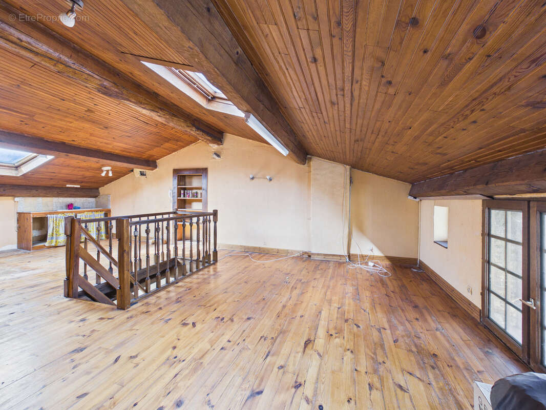 Maison à LA SEAUVE-SUR-SEMENE