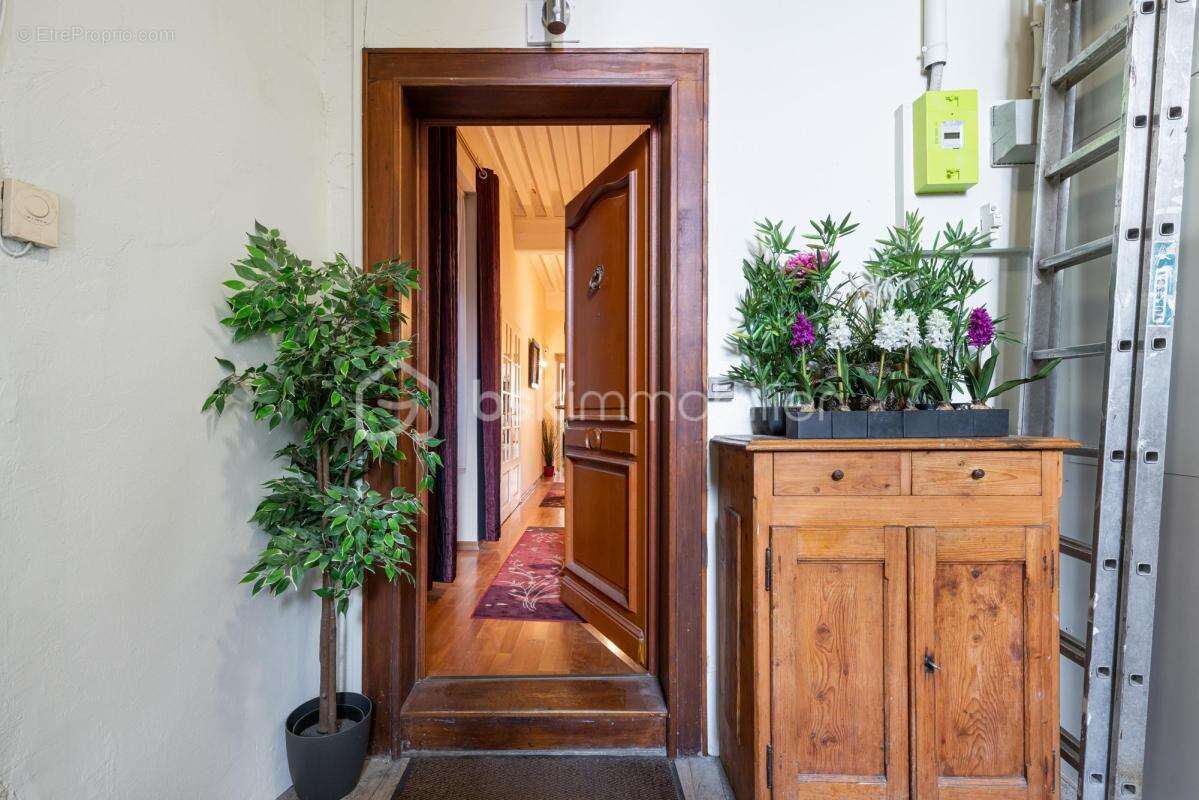 ANNECY – Appartement 211m² Adresse Signature  Rue du Pâquier - photo 4