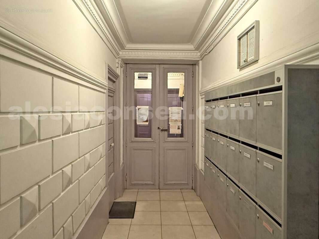 mont23-nive-hall - Appartement à PARIS-14E