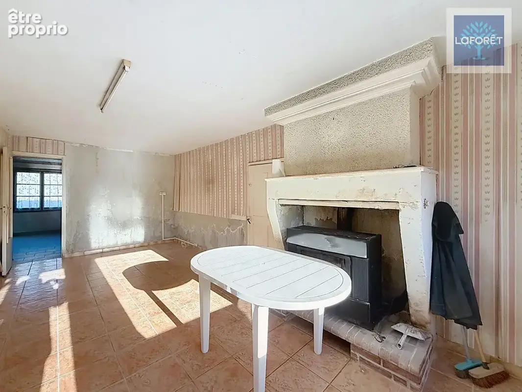 Maison en pierre à restaurer d'environ 135 m2 avec dépendances sur 3 933 m² de terrain - photo 6