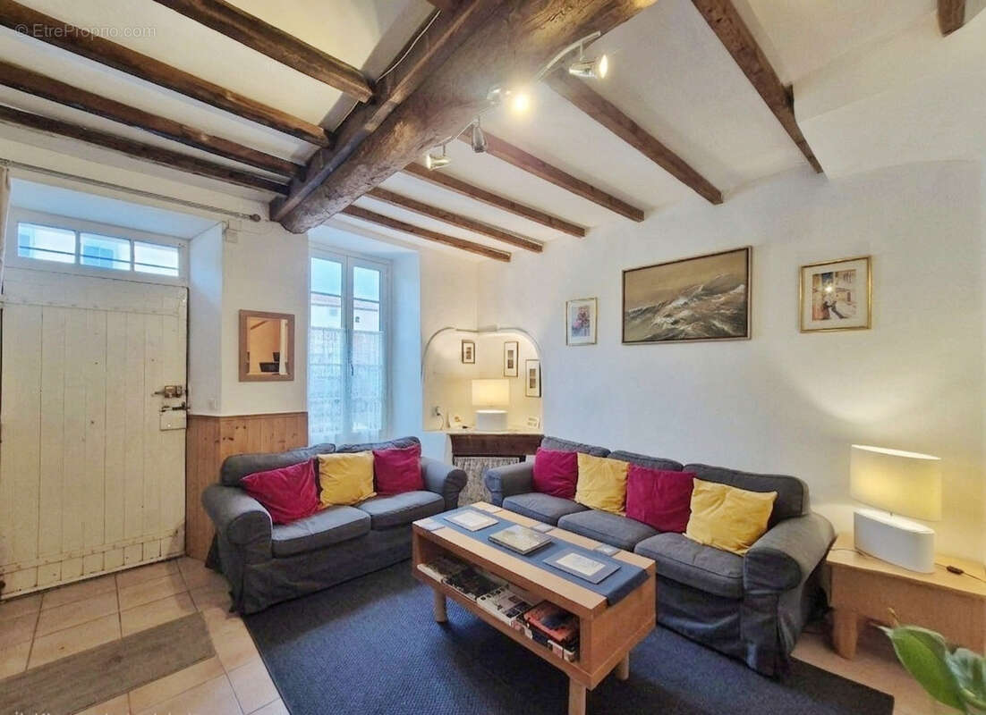Maison de village charmante avec cour privée et potentiel locatif - photo 4