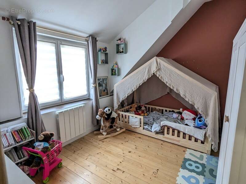 Maison à NEUVILLE-EN-FERRAIN