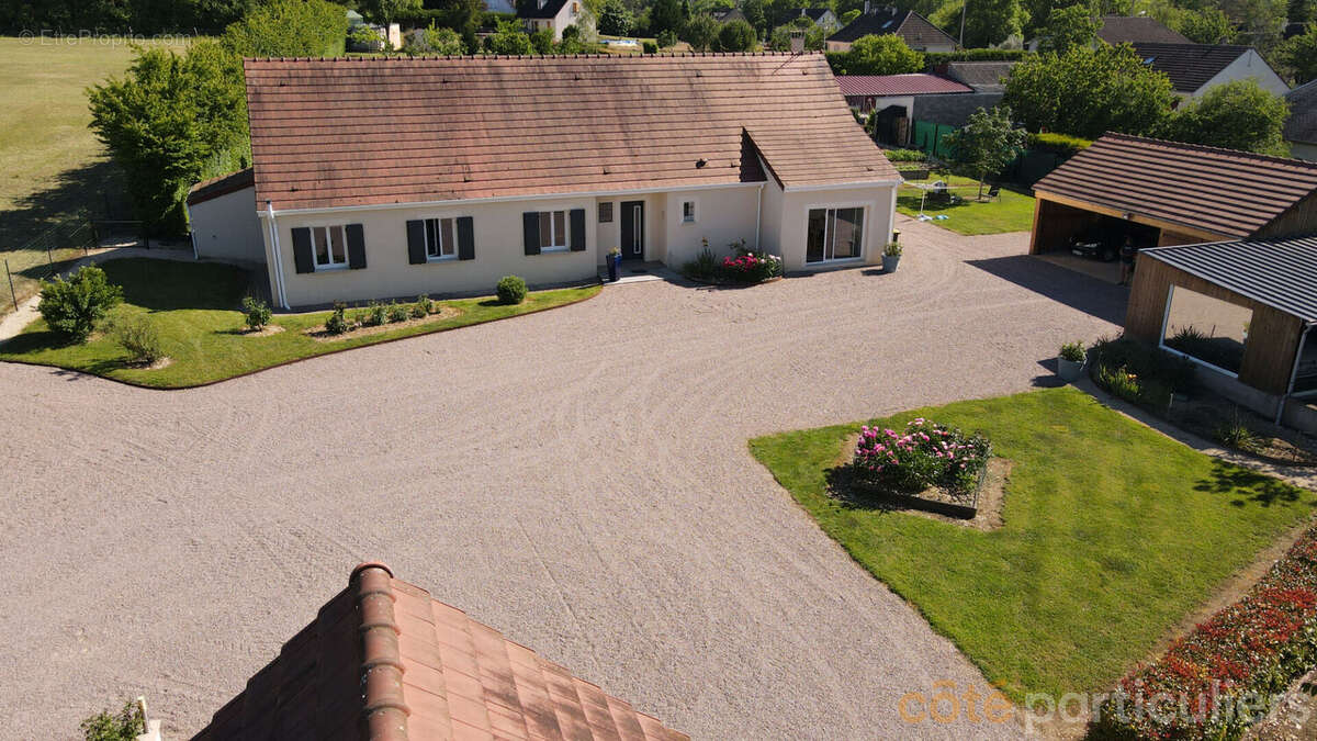 Maison à CHATEAUNEUF-SUR-CHER