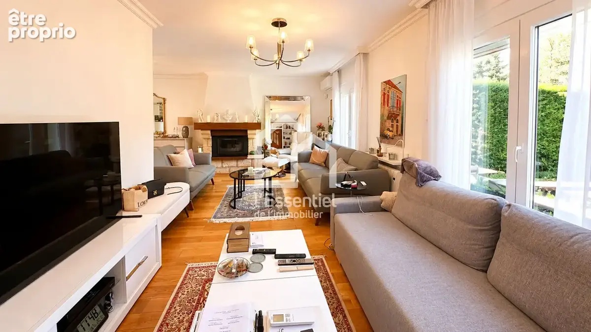 Maison traditionnelle Verneuil sur Seine 110m² carrez et 160m² utiles - photo 2