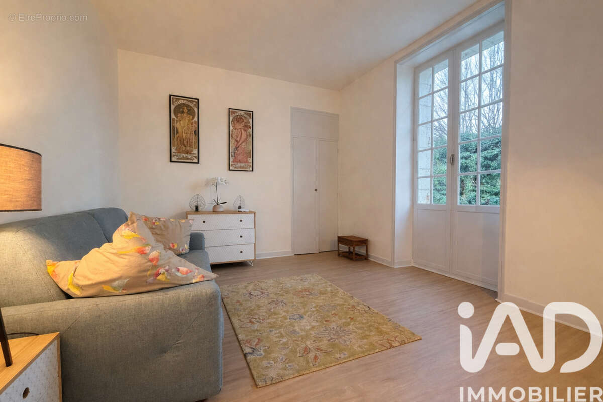 Maison 138 m² à Chenaud  - photo 2