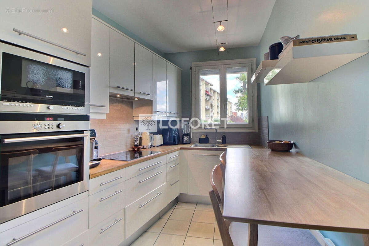 Appartement à SURESNES