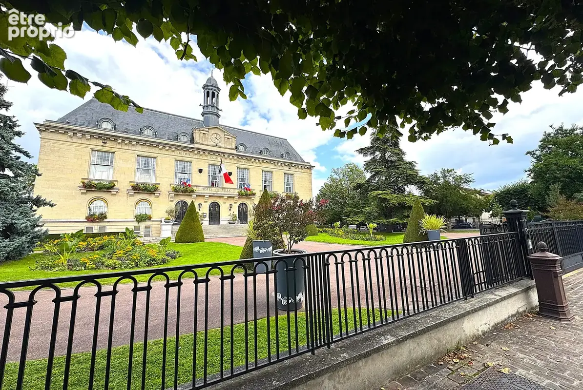 Immeuble de 9 bureaux, potentiel 4500 € par mois, situé idéalement face à la Mairie d'Aulnay-sous-Bois et proc - photo 22