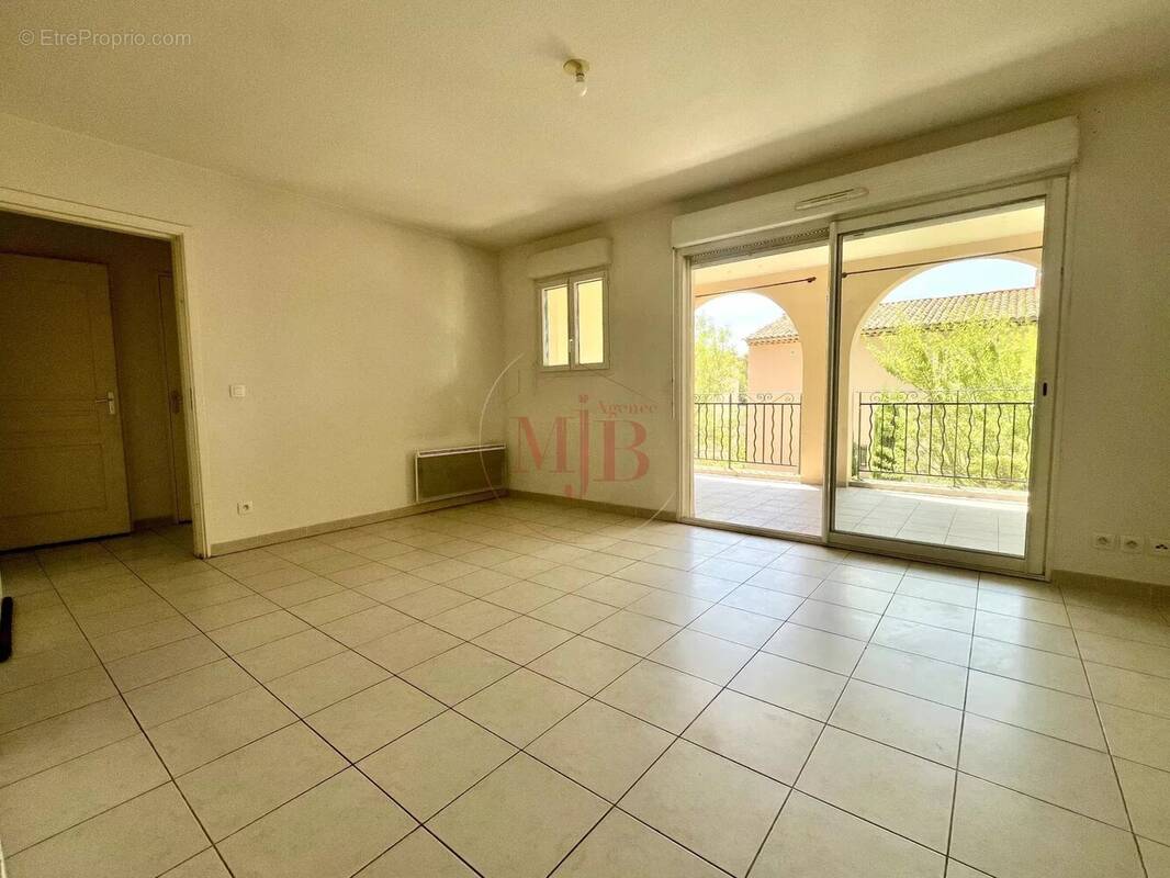Appartement à MALLEMORT