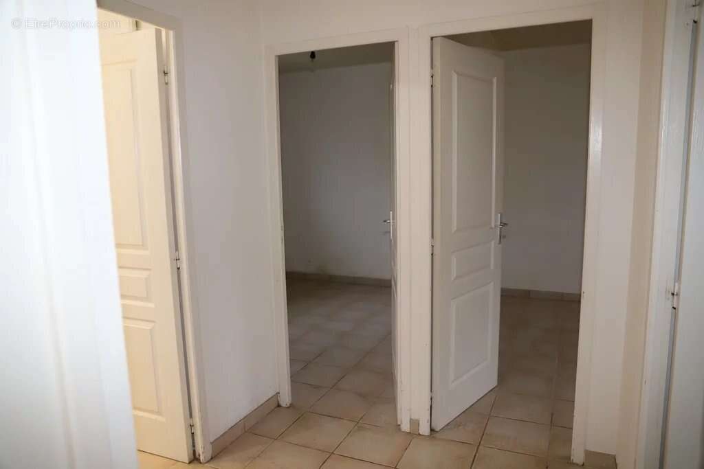 Maison à LA TOUR-DU-CRIEU