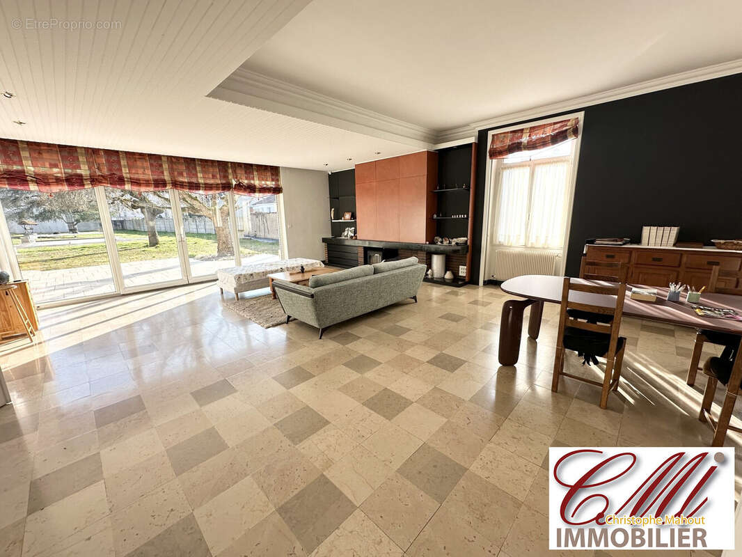 Autre à VITRY-LE-FRANCOIS