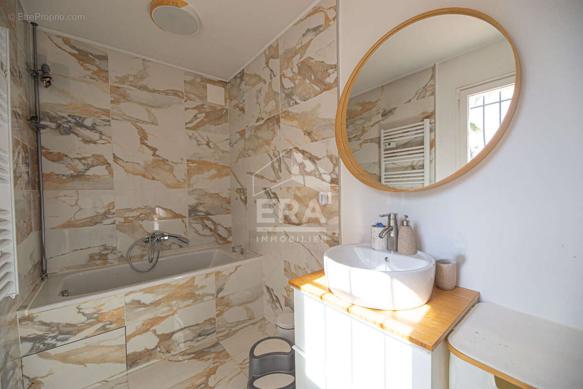 Maison à MANDELIEU-LA-NAPOULE