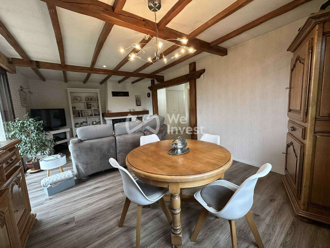 Maison à VAUX-LES-MOUZON