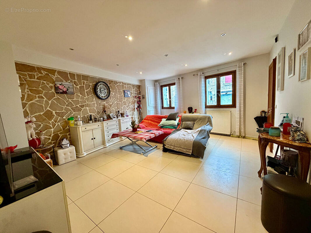 Appartement à LE PERRAY-EN-YVELINES