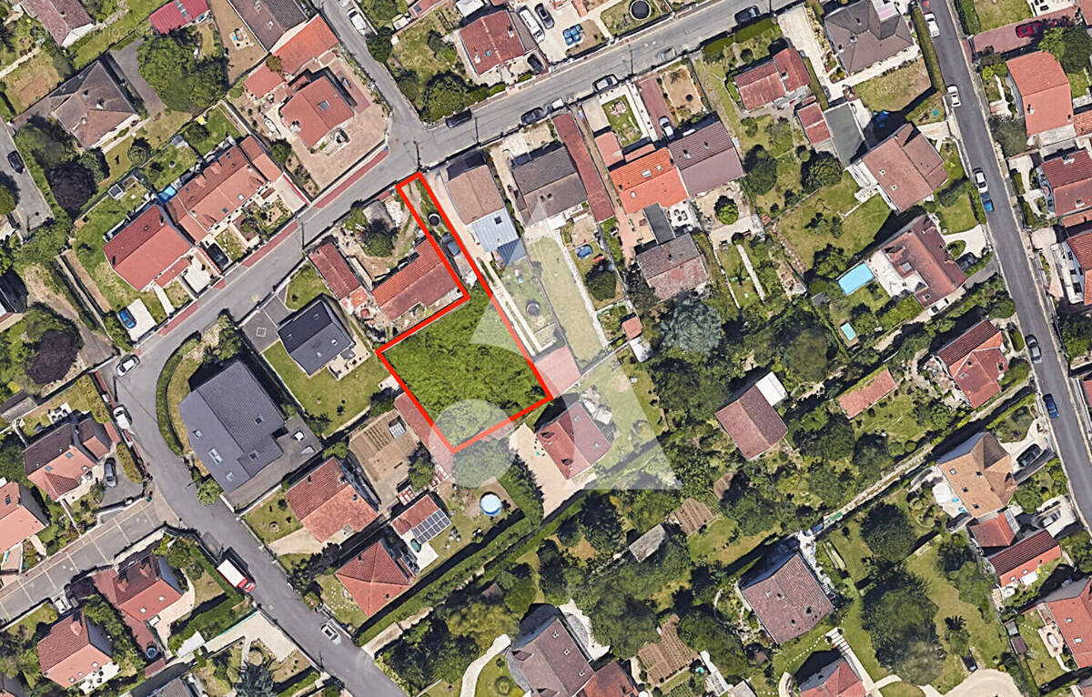 Terrain à CORBEIL-ESSONNES