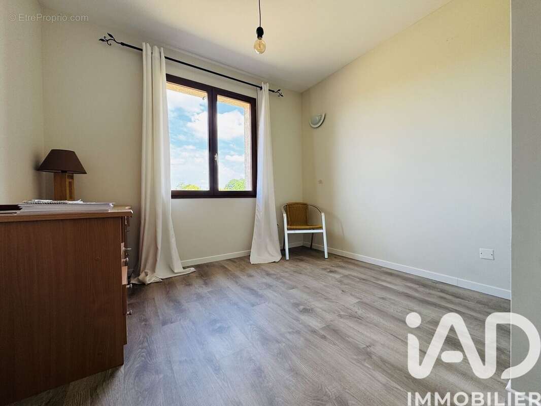 Maison 110 m² à Escatalens  - photo 9
