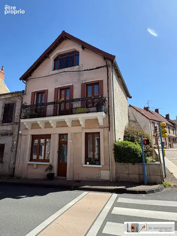 Maison à MONTAIGUT