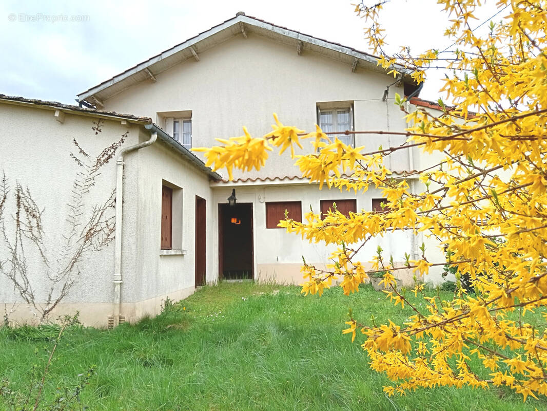 Maison à CEAUX-EN-COUHE