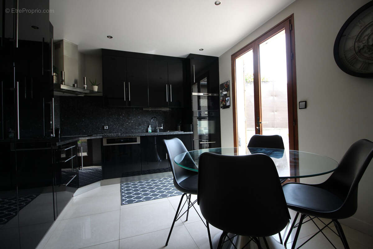 Maison à MONTIGNY-LES-CORMEILLES