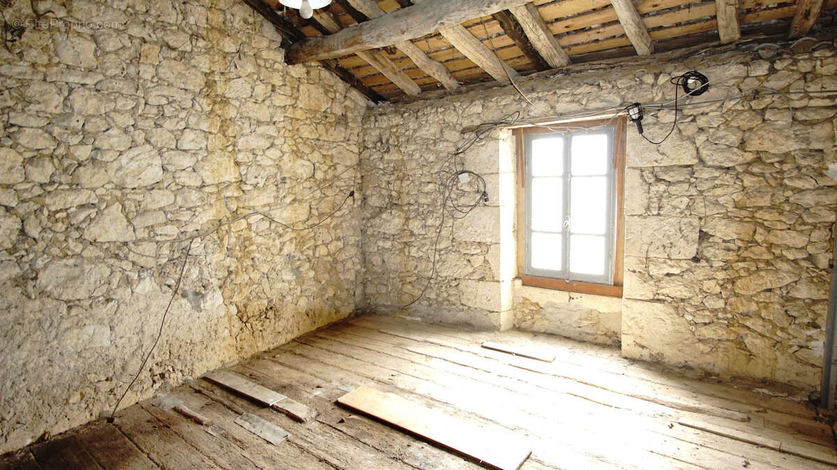 Maison de village - photo 13