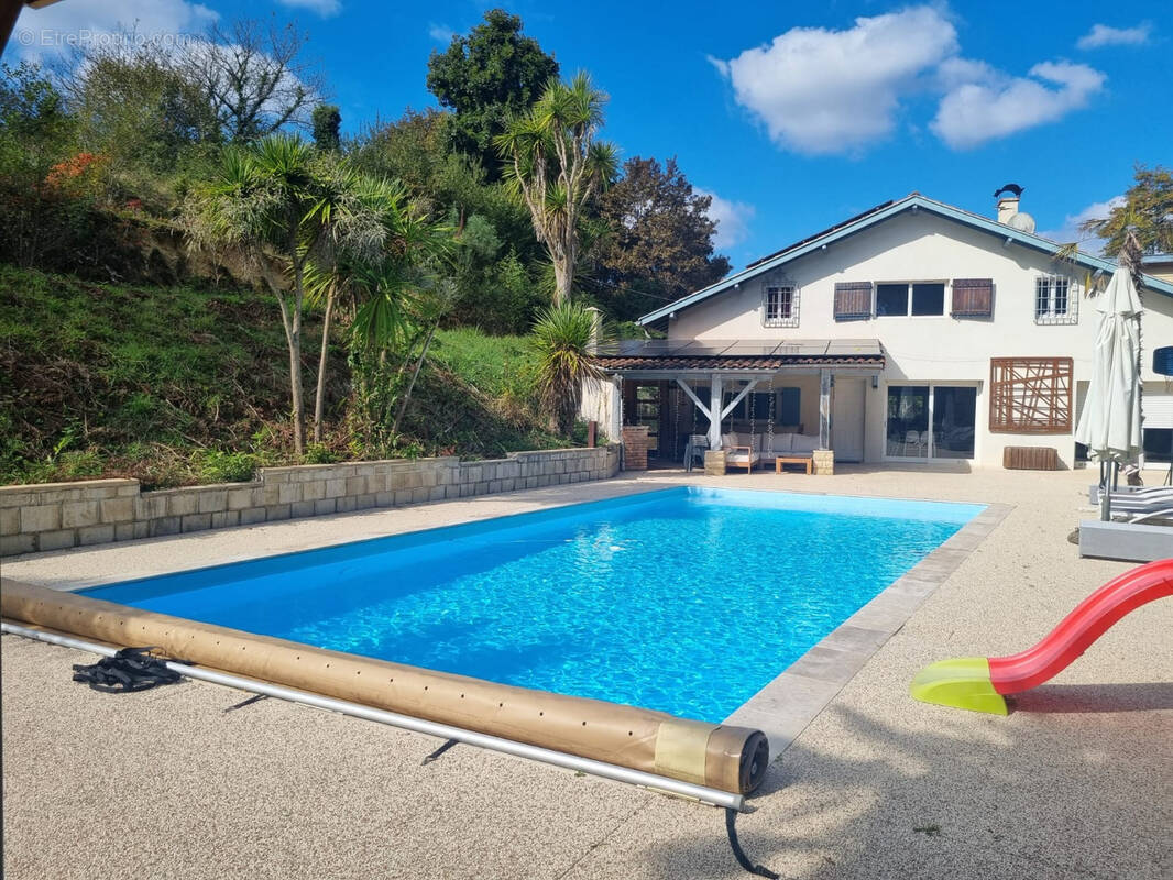 Maison à PEYREHORADE