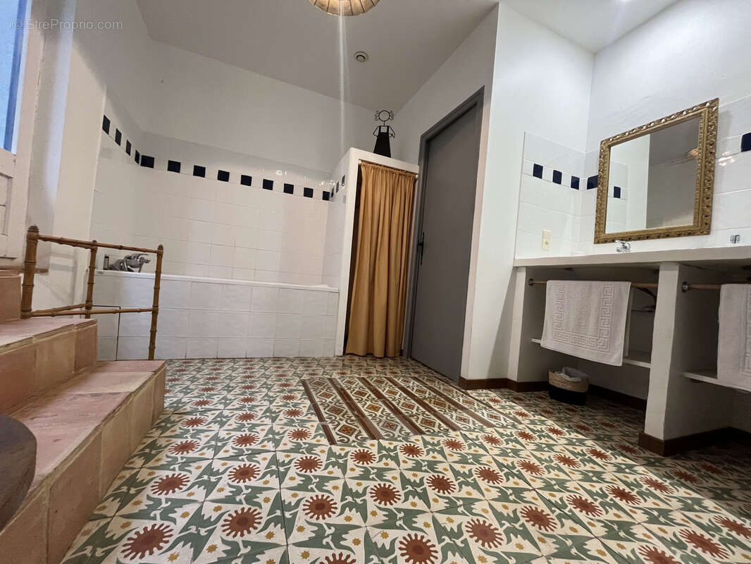 Maison à CASCASTEL-DES-CORBIERES