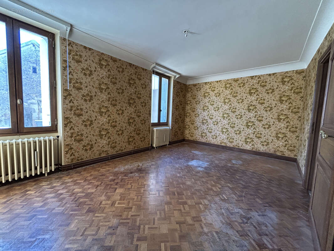 Maison à COMMENTRY