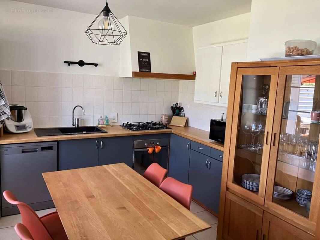 Maison 7 P 115 m² Jardin Terrase Garage Tram - photo 4