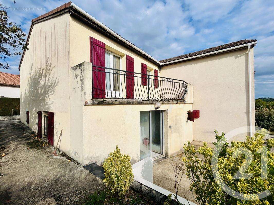 Maison à FEYTIAT