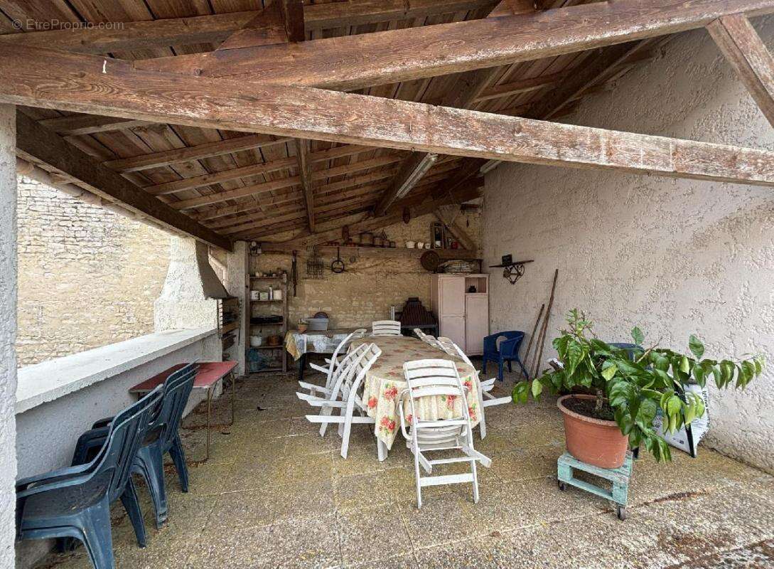 Maison 122 m² à Vallans  - photo 4