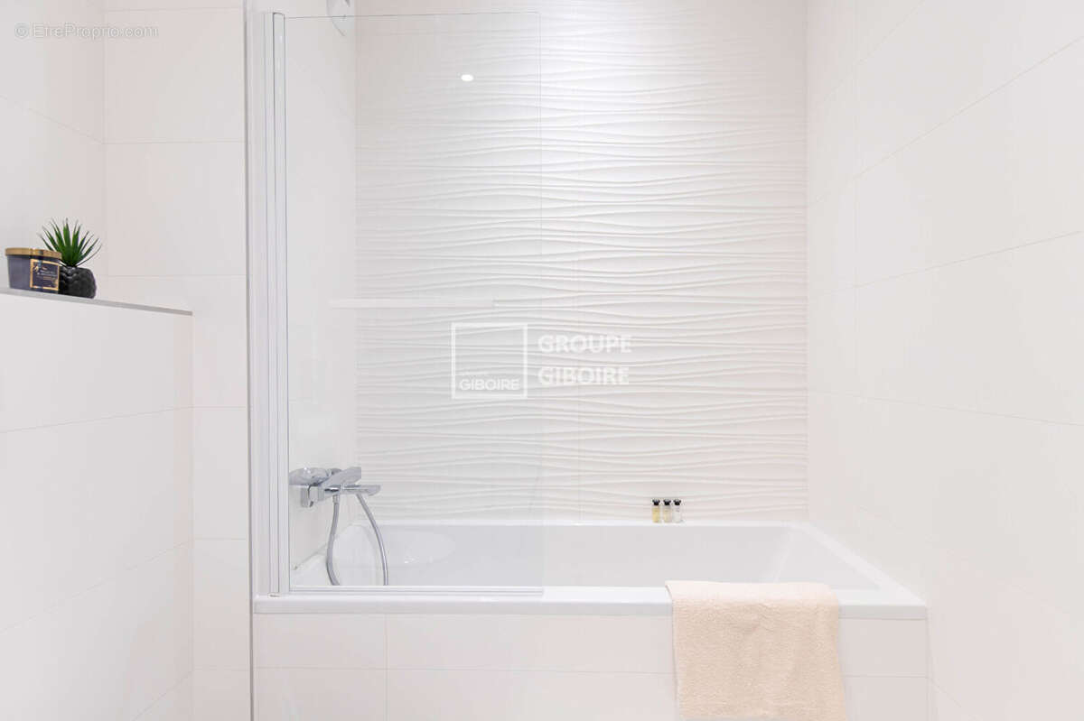 A VENDRE - AGENCE GIBOIRE - Appartement Vannes 5 pièces 127.28 m2 - photo 8