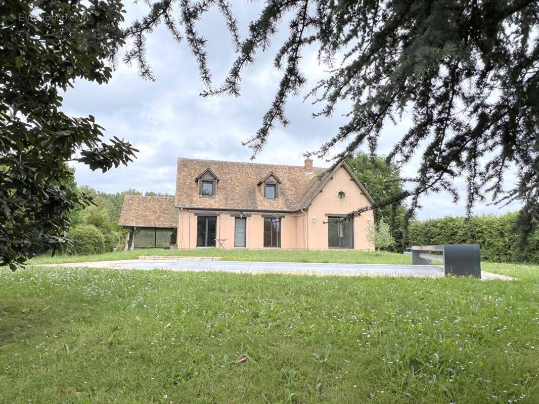 Maison à SAVIGNE-L'EVEQUE