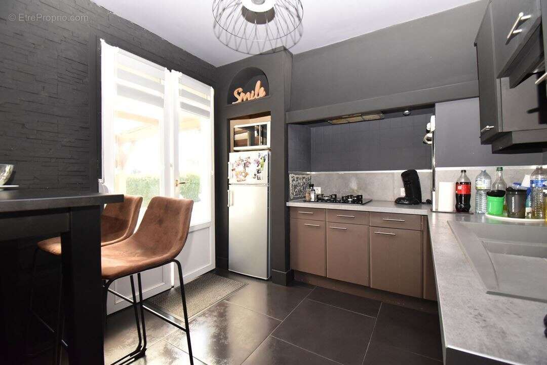 Maison 87 m² à Dallon  - photo 4