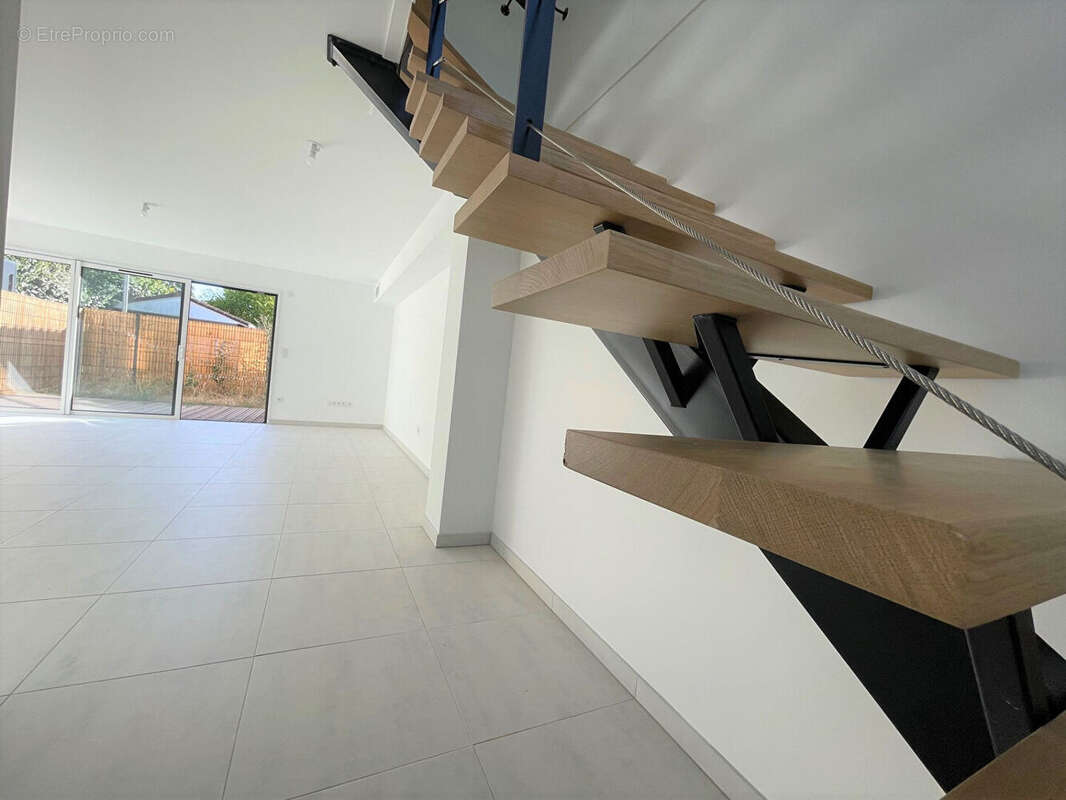 Maison à CASTELGINEST