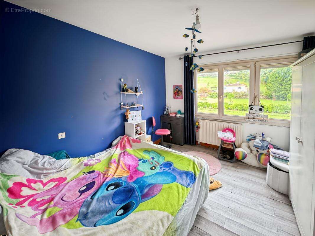 Maison à SAINT-ASTIER