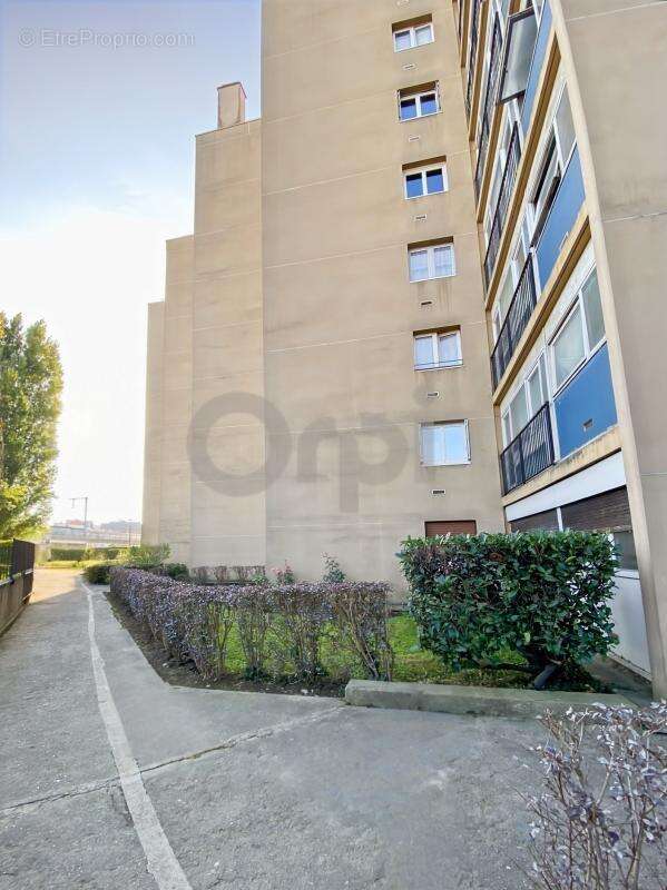 Appartement à LIVRY-GARGAN