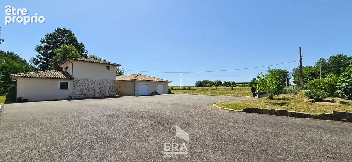 Proche LANGON - ST PARDON DE CONQUES - Belle propriété avec vue , deux maisons, garage, piscine, parcelle de 6000m² - photo 18