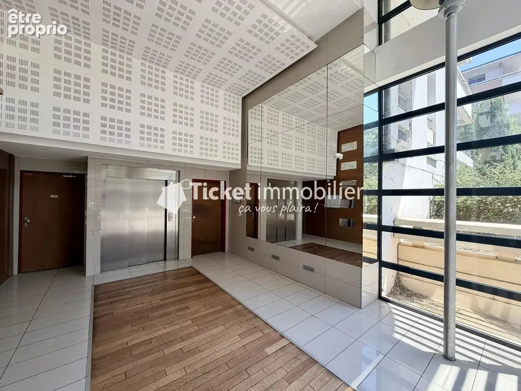 Appartement T3 lumineux avec terrasse et 2 parkings en sous-sol – Quartier Sept Deniers - photo 14