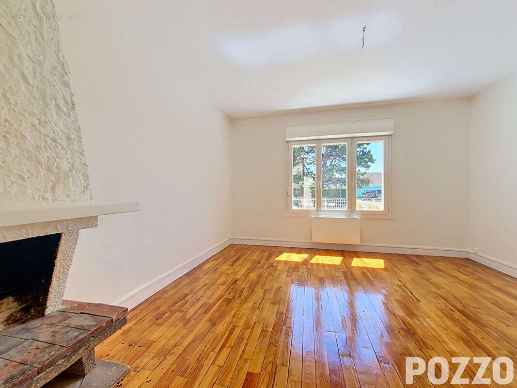 A Vendre Appartement en rez de chaussée  Courseulles-Sur-Mer (14470) - photo 2