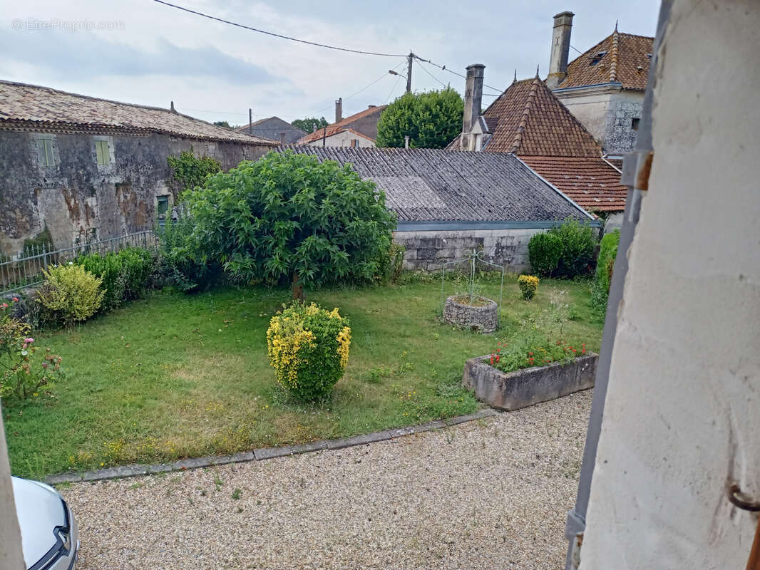 Maison à SAINTE-RAMEE