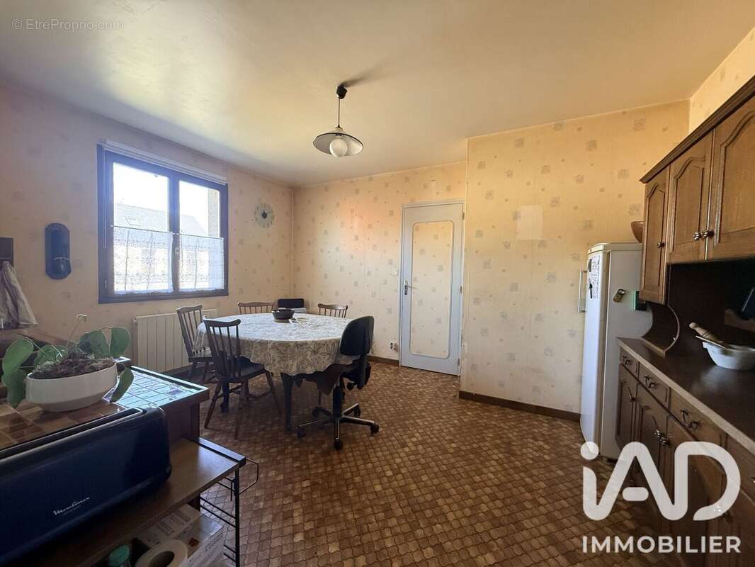 Maison 92 m² à Juilley  - photo 5