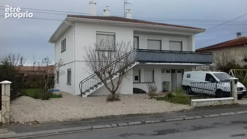 VILLENEUVE SUR LOT - Pavillon divisé en 2 logements !!! - photo 11