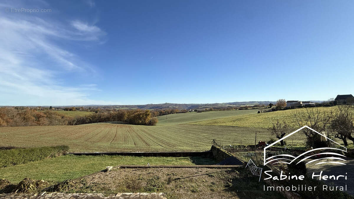 Maison à MIRANDOL-BOURGNOUNAC