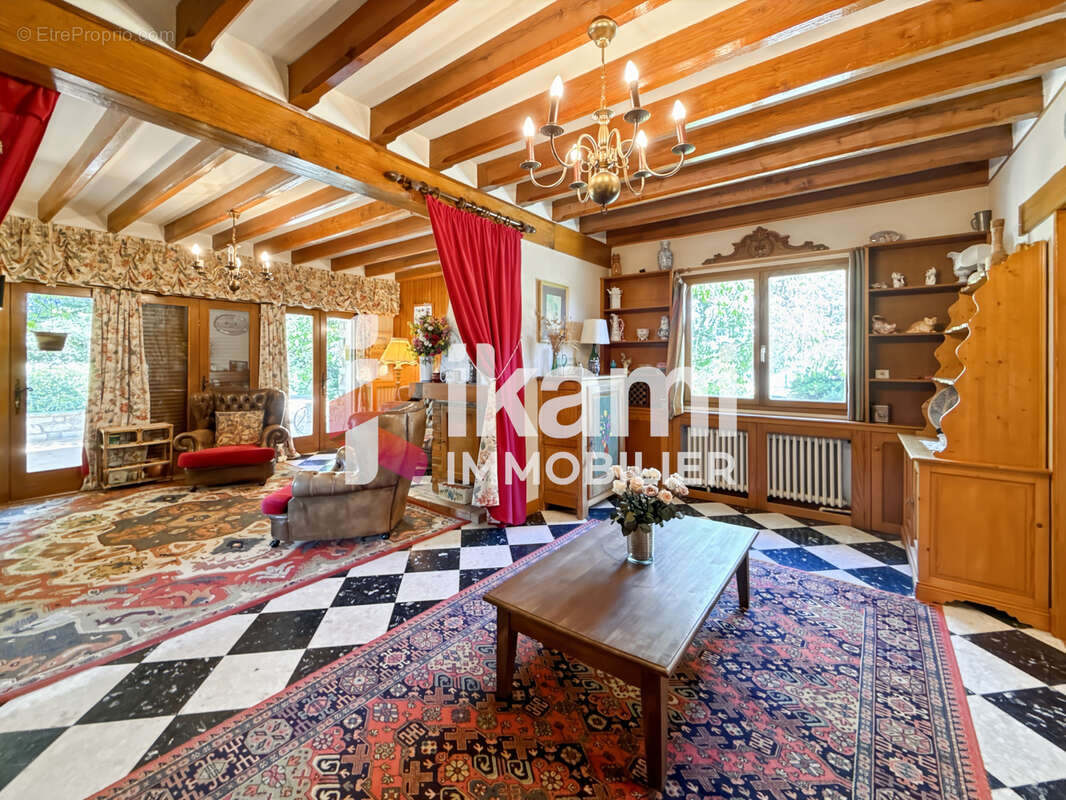 Maison à CHEROY