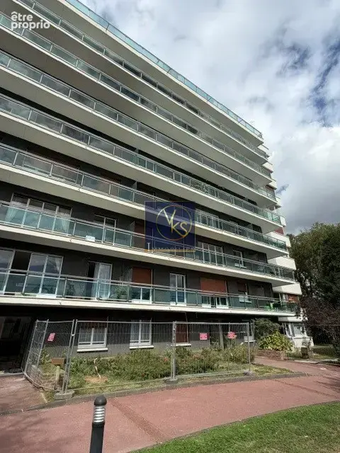 Chaville rive droite - 2 pieces de 56m2 - terrasse et piscine - photo 13