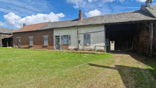 Maison à GRANDVILLIERS
