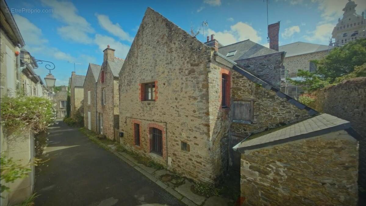 Maison à SAINT-BRIAC-SUR-MER