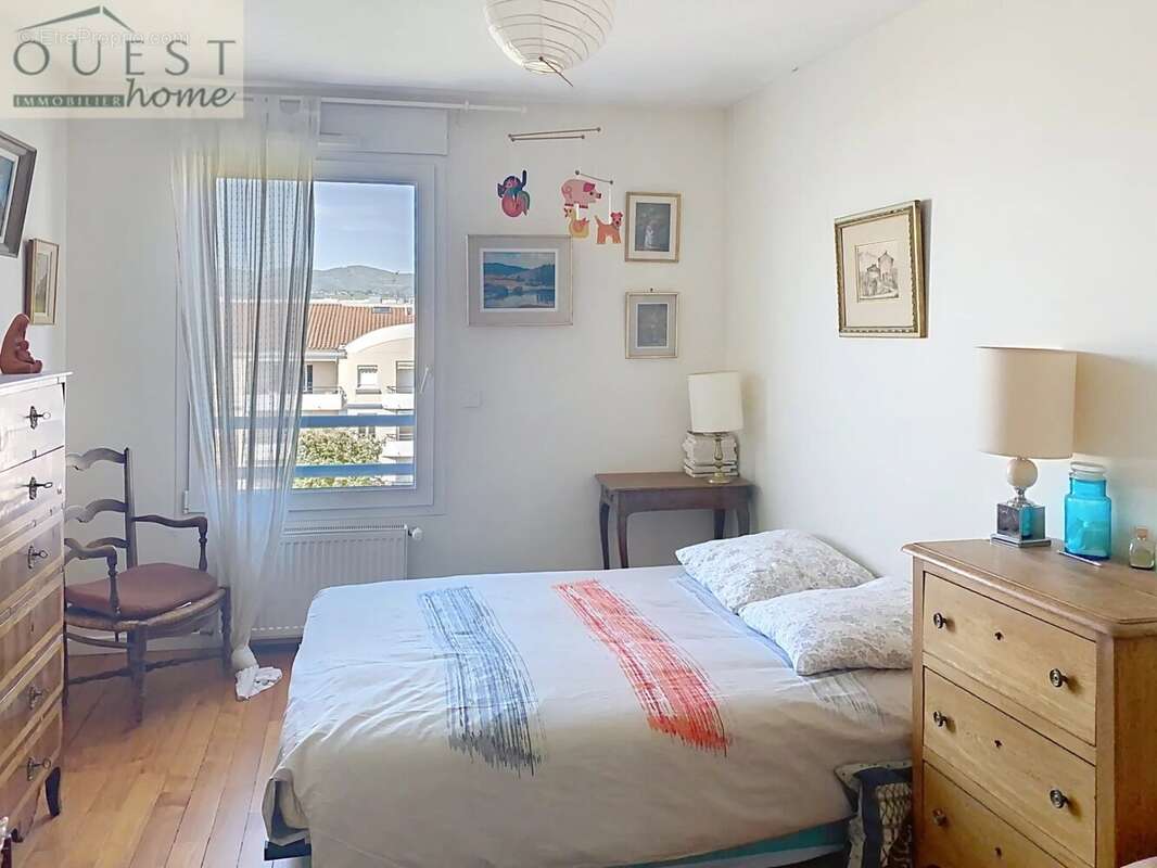 Appartement à CRAPONNE