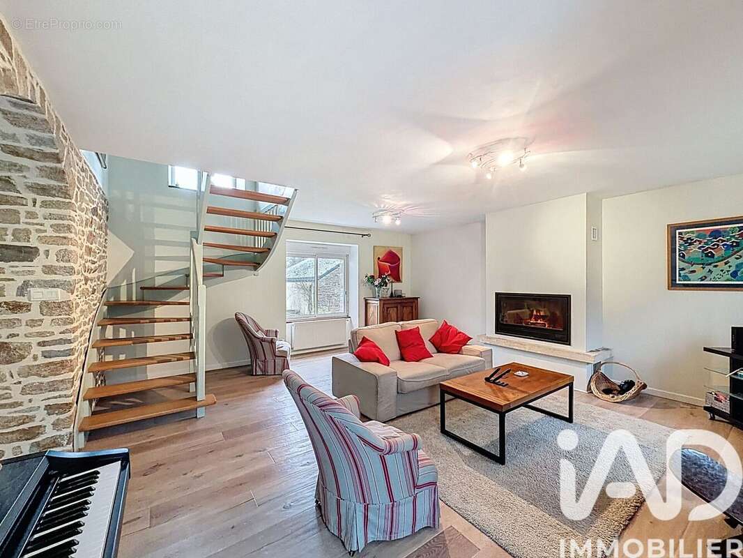 Photo 2 - Maison à BAINS-SUR-OUST